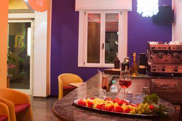 Lobby lounge