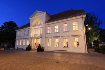Front of property - evening/night