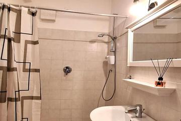 Photo 52