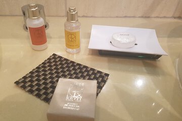 Bathroom amenities