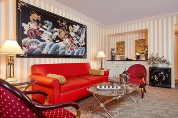 Room 8 of 34
