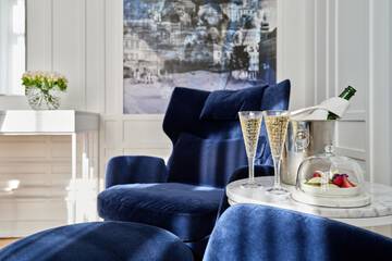 Champagne service