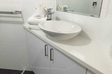Bathroom sink