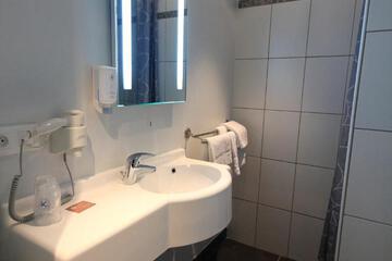 Photo 46