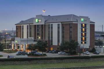 Holiday Inn Express & Suites Irving Convention Center - Las Colinas by IHG