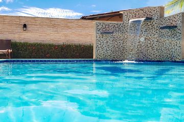 Pool waterfall