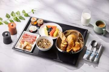 Breakfast meal