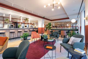 Lobby lounge