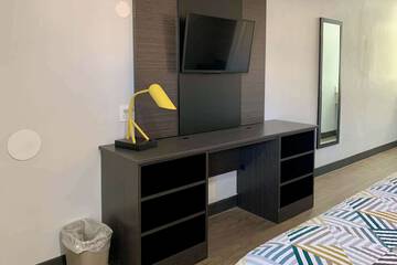 Room 7 of 14