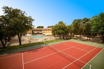 Tennis court