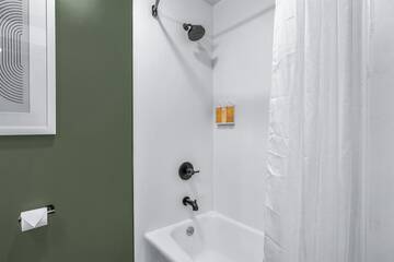 Room 30 of 100