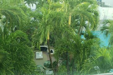 Hotel Exterior 57 of 59