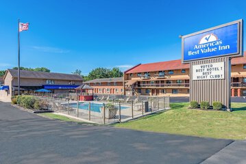 Americas Best Value Inn & Suites St. Marys
