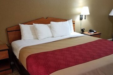  Econo Lodge Inn & Suites Hot Springs 31