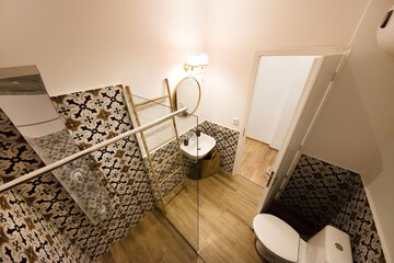 Bathroom shower