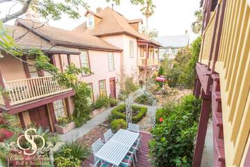 Casa de Solana Bed & Breakfast