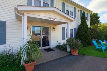 Sherwood Inn & Motel