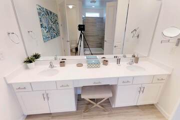 Bathroom sink