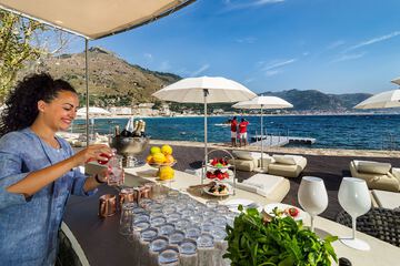 Beach bar
