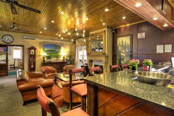 Hotel Bar