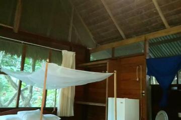 Photo 33