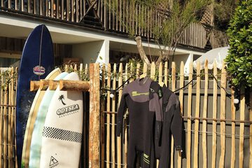 Surfing/boogie boarding
