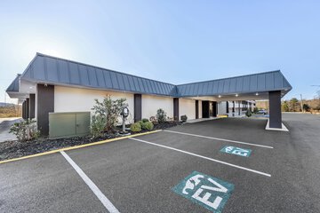 Electric vehicle charging station