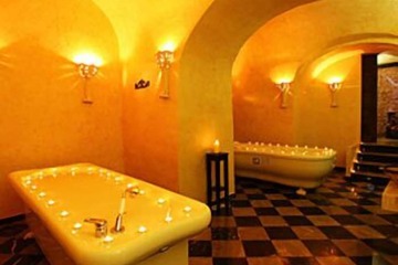 Deep soaking bathtub