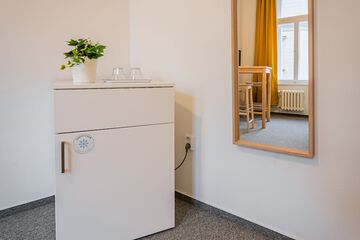 Mini-refrigerator
