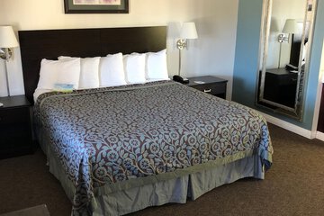 Room 9 of 26