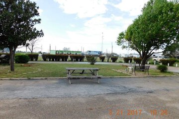 BBQ/picnic area