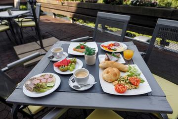 Breakfast meal