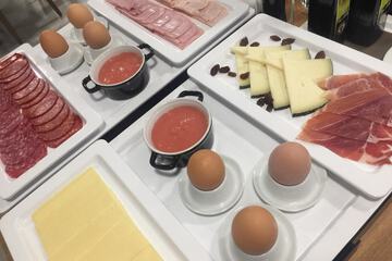 Breakfast buffet