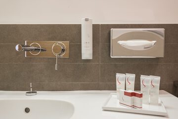Bathroom amenities