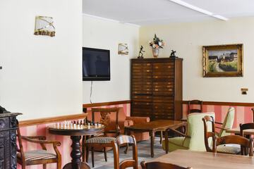 Banquet hall