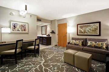 Room 51 of 106