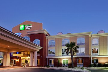 Holiday Inn Express Hotel & Suites Camden-I20 (Hwy 521) by IHG