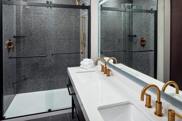 Bathroom shower