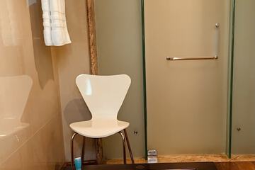 Private spa tub
