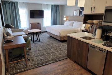 Staybridge Suites Louisville Expo Center by IHG