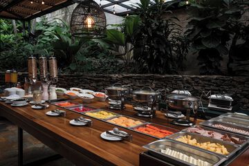 Breakfast buffet