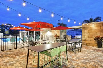 Terrace/Patio 40 of 43