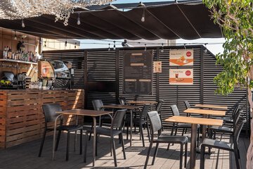 Poolside bar