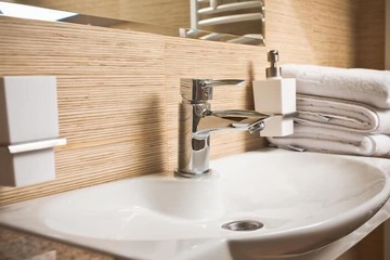 Bathroom sink