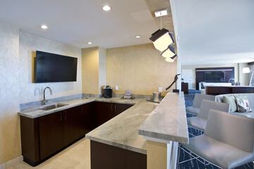 Private kitchenette