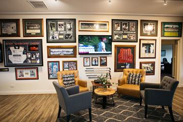 Sports bar