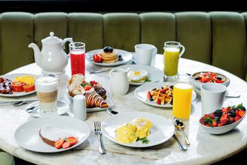 Breakfast meal