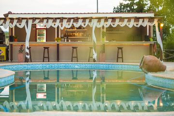 Poolside bar