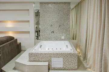 Jetted tub