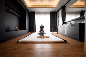 Massage in accommodation